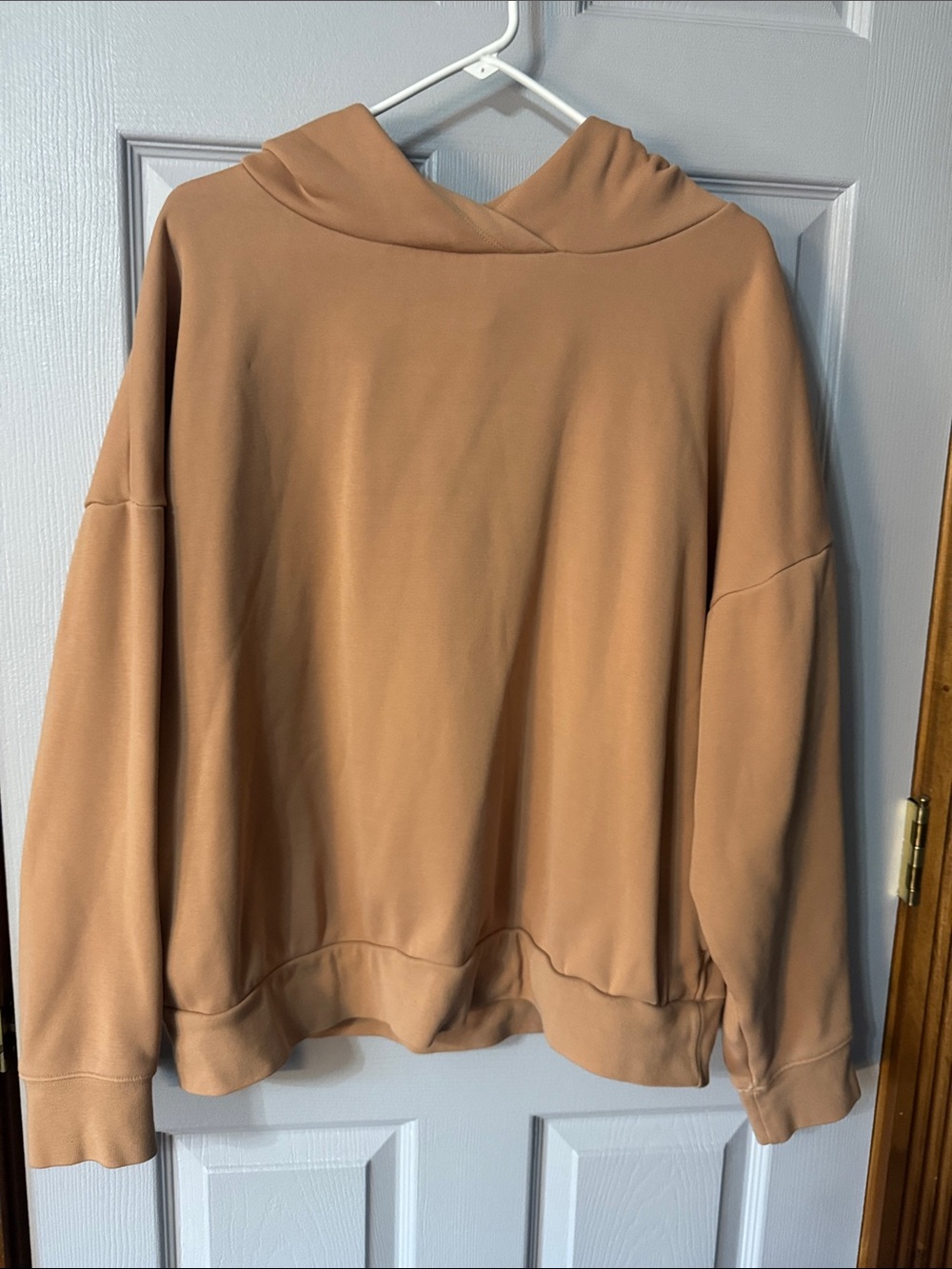 Fabletics XL hoodie with pockets.